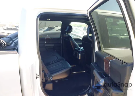 2017 Ford F-150 Platinum z USA, uszkodzony, nr VIN 1FTEW1EG2HFA45739